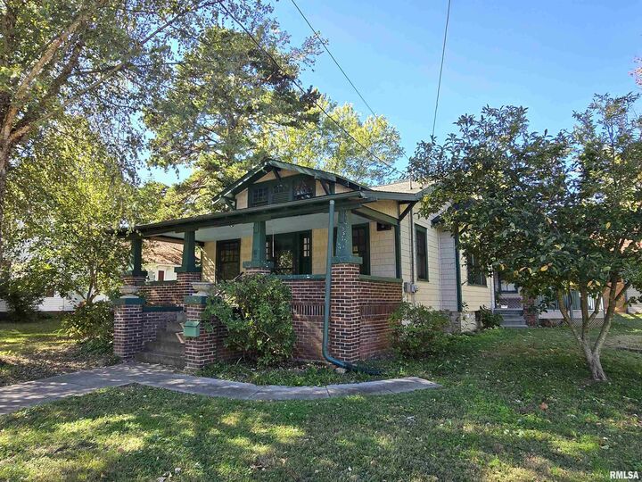 Property Photo:  211 McNeil Street  IL 62918