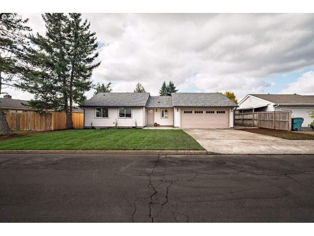 Property Photo: 404 SE 150th Ct WA 98684