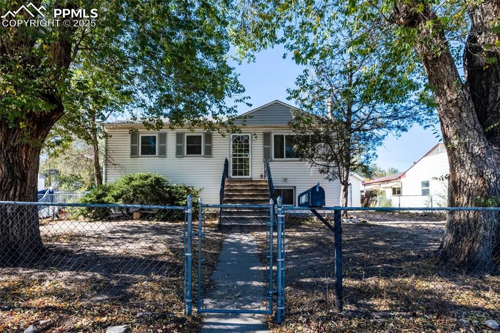 Property Photo: 1910 S Cedar Avenue CO 80905