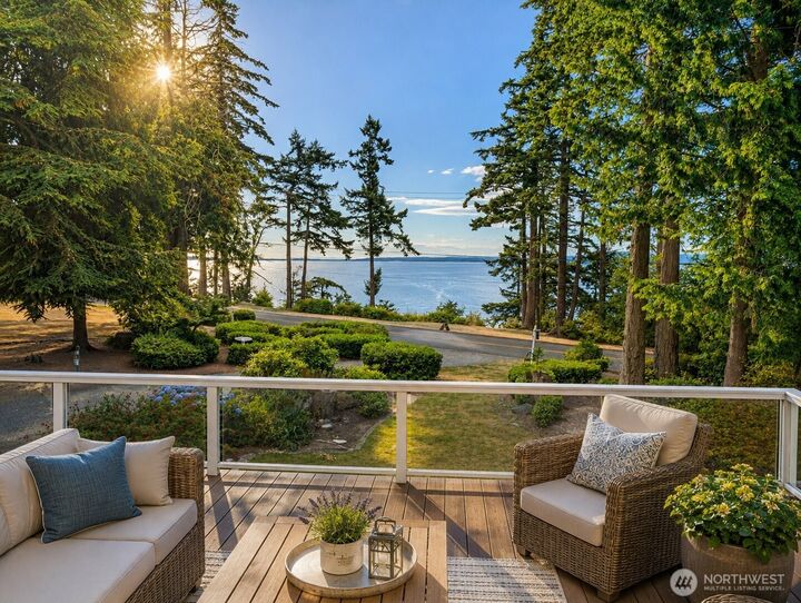 Property Photo:  10405  Samish Island Road  WA 98232 