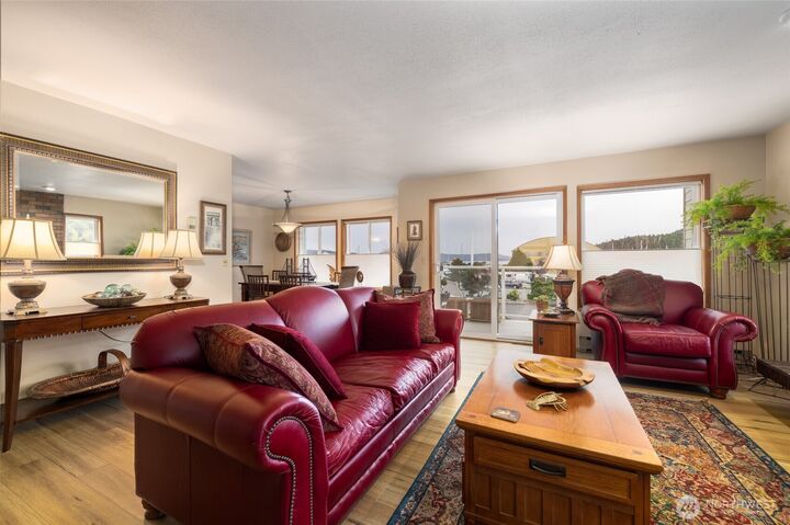 Property Photo: 1800 Skyline Way 206 WA 98221