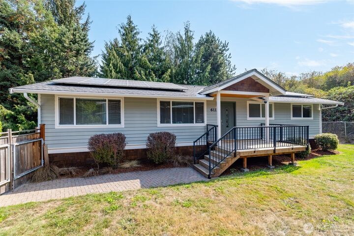 611  Whatcom Street  La Conner WA 98257 photo