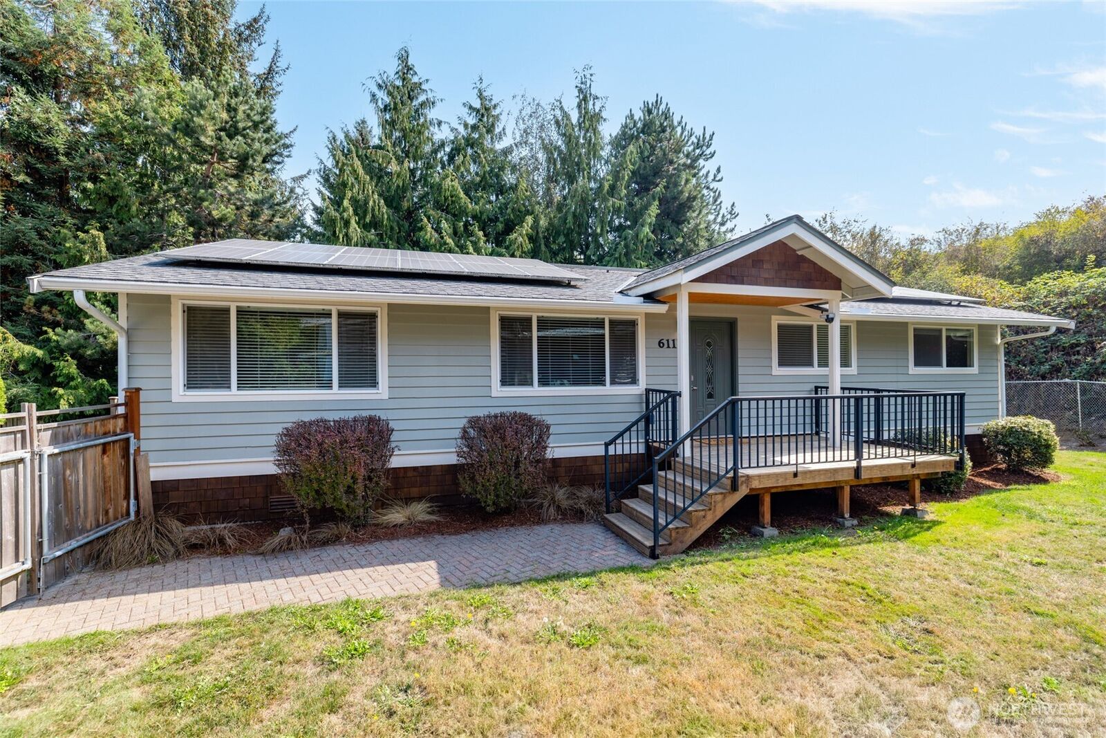 Property Photo: 611 Whatcom Street WA 98257