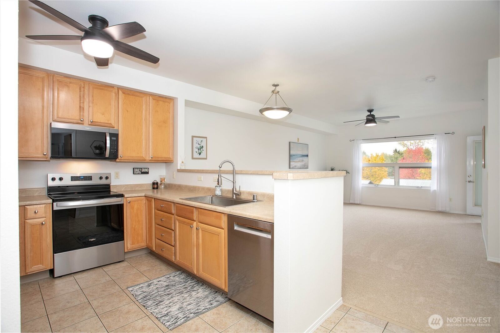 Property Photo:  512  Darby Drive 212  WA 98226 