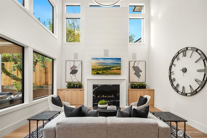 Property Photo:  1249 NE 94th Street  WA 98115