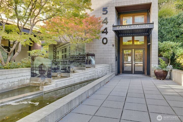 Property Photo: 5440 Leary Avenue NW 617 WA 98107