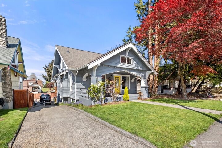 Property Photo:  4111  6th Avenue A,B,C  WA 98406