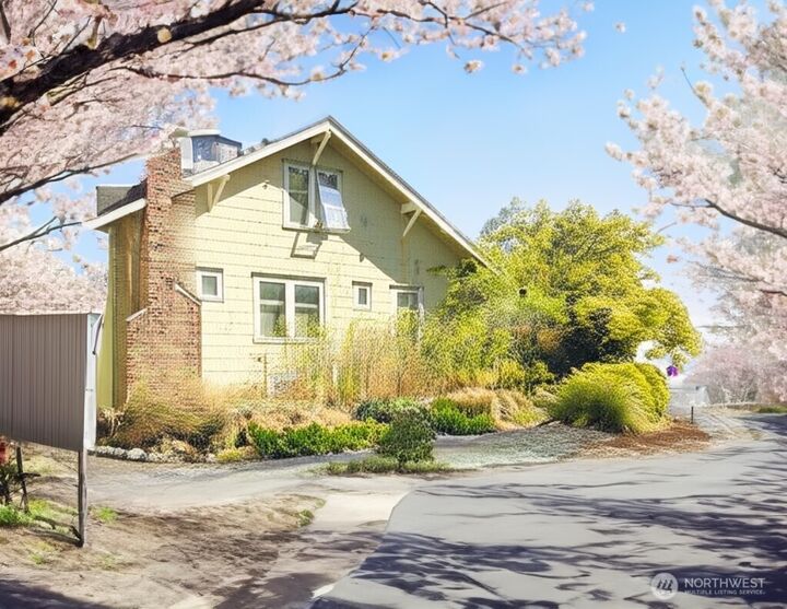 Property Photo:  4302  Woodlawn Avenue N  WA 98103