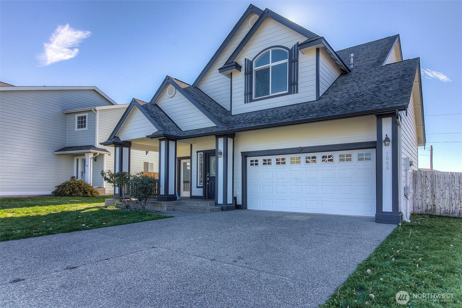 Property Photo: 1806 W Clearview Drive WA 98926