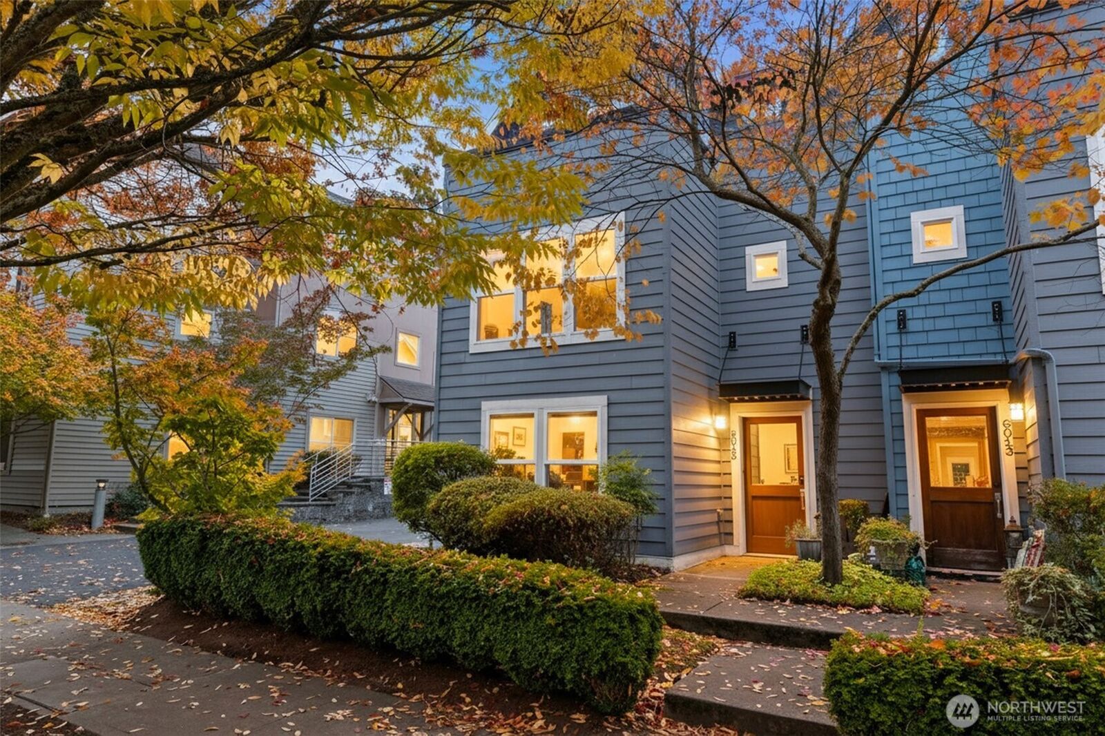 Property Photo:  6015  Lanham Place SW  WA 98126