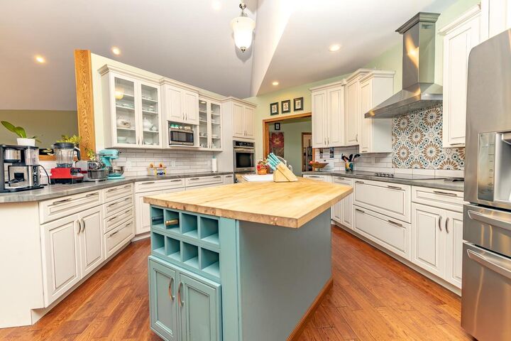 Property Photo: 1889 South Dixie Court WI 53934