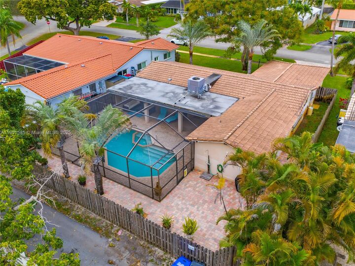 5124 McKinley St  Hollywood FL 33021 photo
