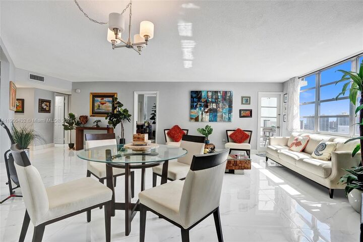 2750 NE 183rd St 2412  Aventura FL 33160 photo