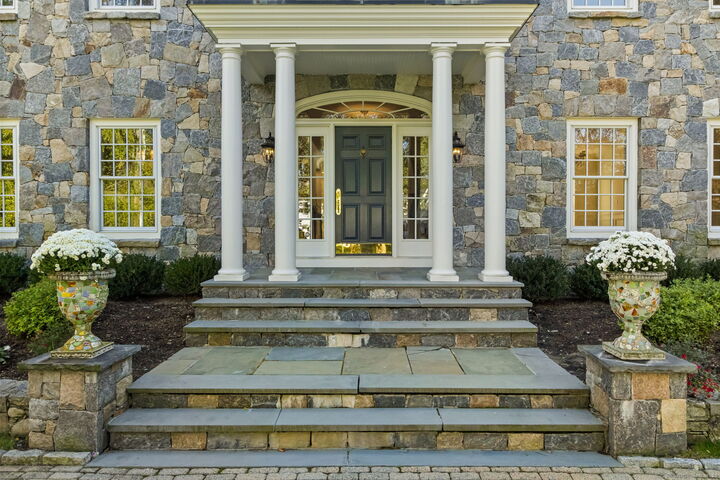 Property Photo:  21 Birch Lane  CT 06830