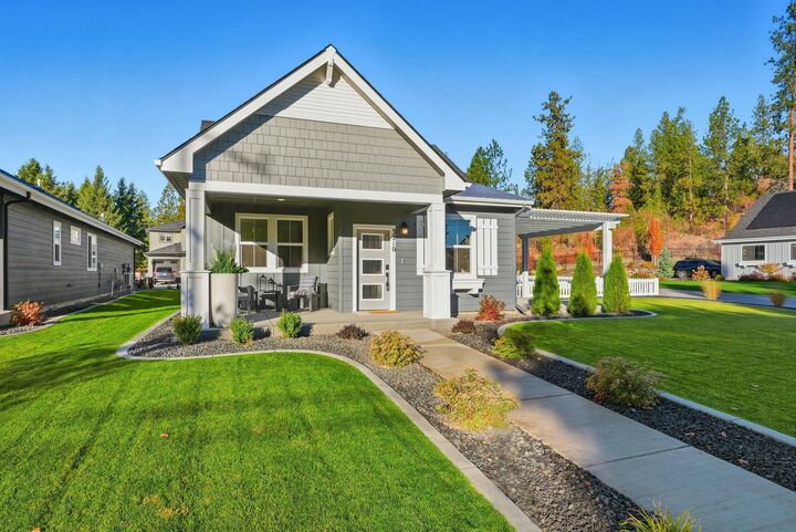 Property Photo:  3210 S Crestline St  WA 99203