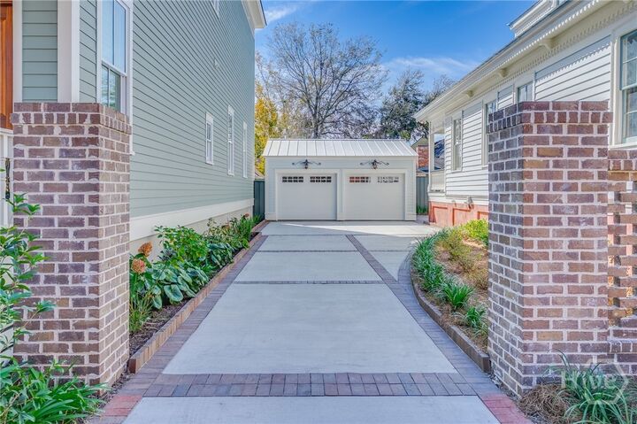 Property Photo:  501 E Huntingdon Street  GA 31401