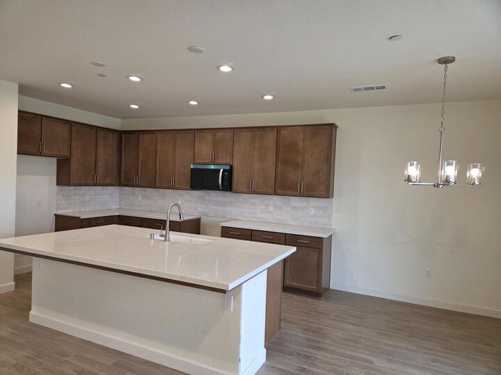 Property Photo: 2318 N Hilton Street Syc27 CA 93291