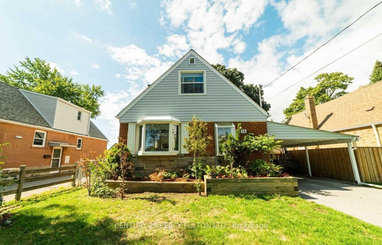 Property Photo:  18 Flempton Crescent Lower  ON M1K 3B4