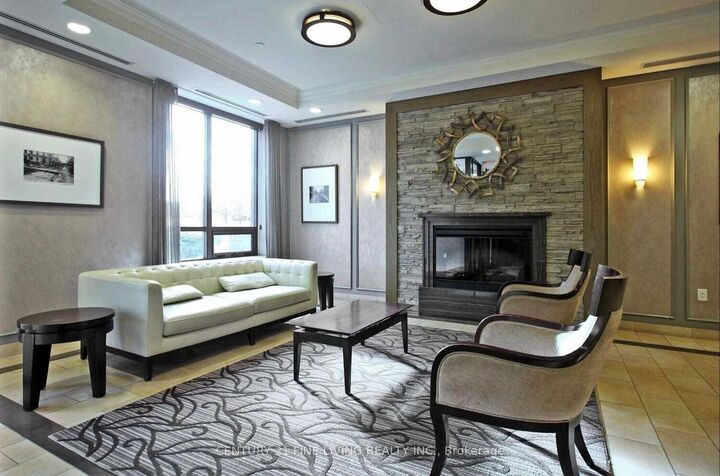 Photo de la propriété:  61 Heintzman Street  ON M6P 2J7