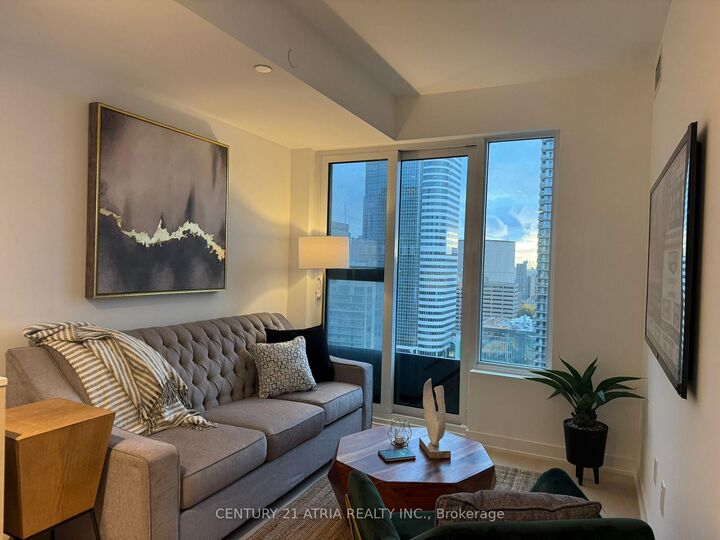 Property Photo:  252 Church Street 2717  ON M5B 0E6 