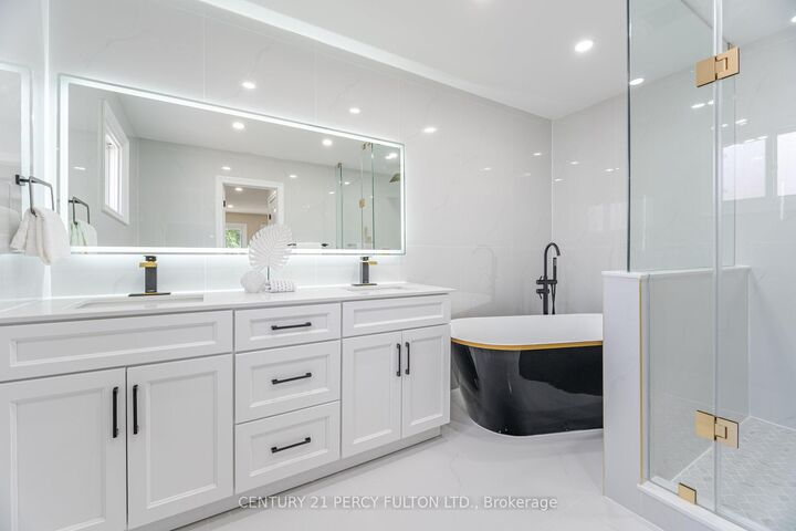 Photo de la propriété:  6 Bray Drive  ON L1T 3M1