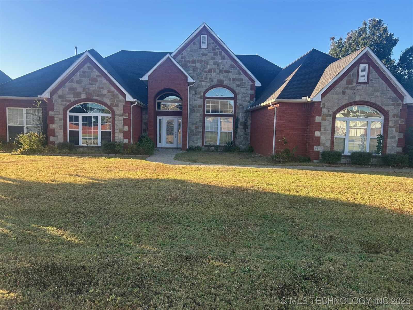 Property Photo:  1104 SW 22nd Street  OK 74467 