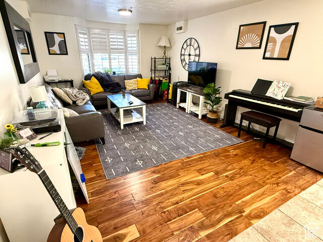 Property Photo: 836 N University Ave 111 UT 84604