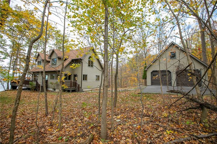 Property Photo:  8048 Lookout Point Road  NY 14521