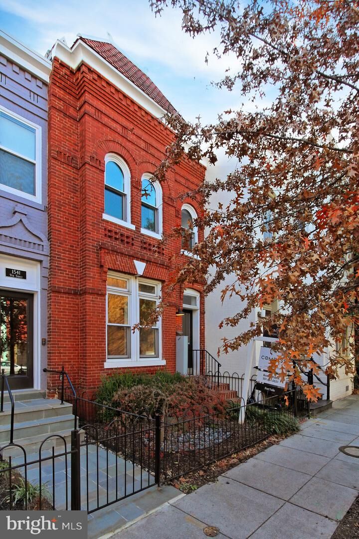 Property Photo:  1539 9th Street NW 1  DC 20001