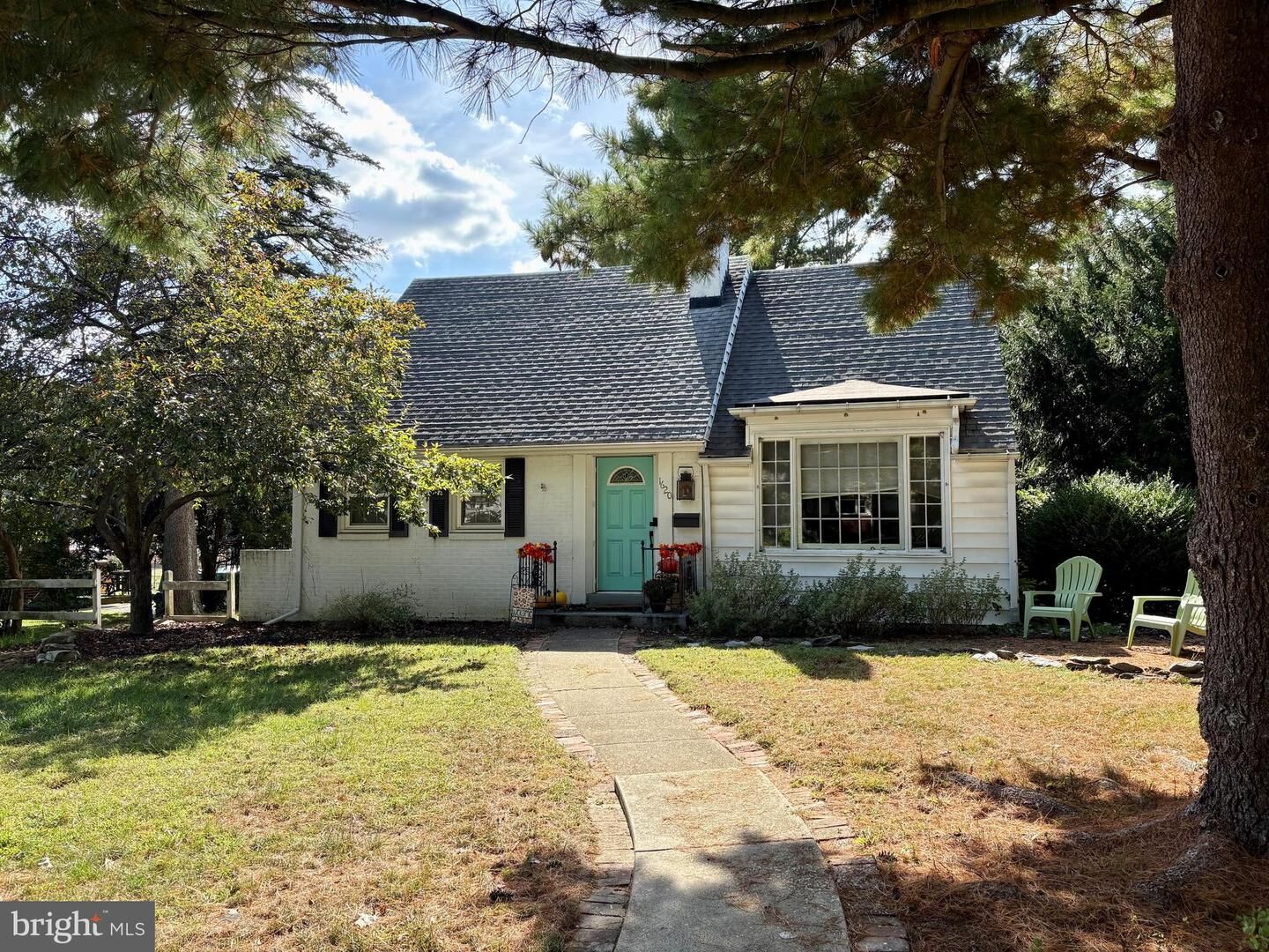 Property Photo:  1620 Warren Street  PA 17070