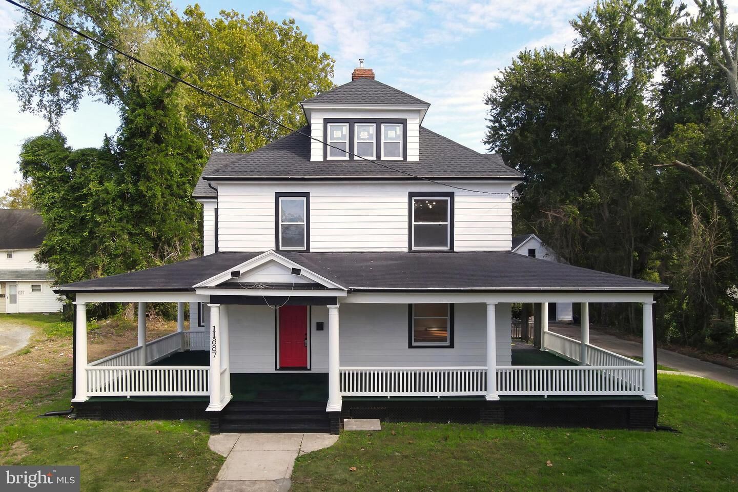 Property Photo:  11887 Somerset Avenue  MD 21853