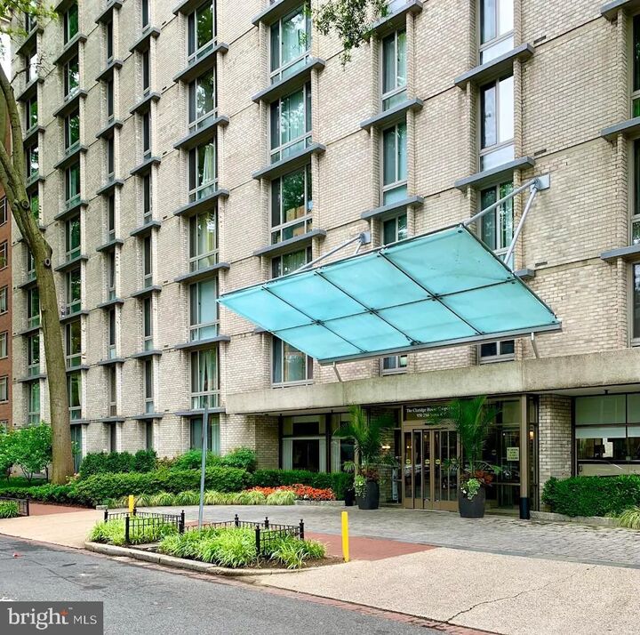 Property Photo:  950 25th Street NW  DC 20037 