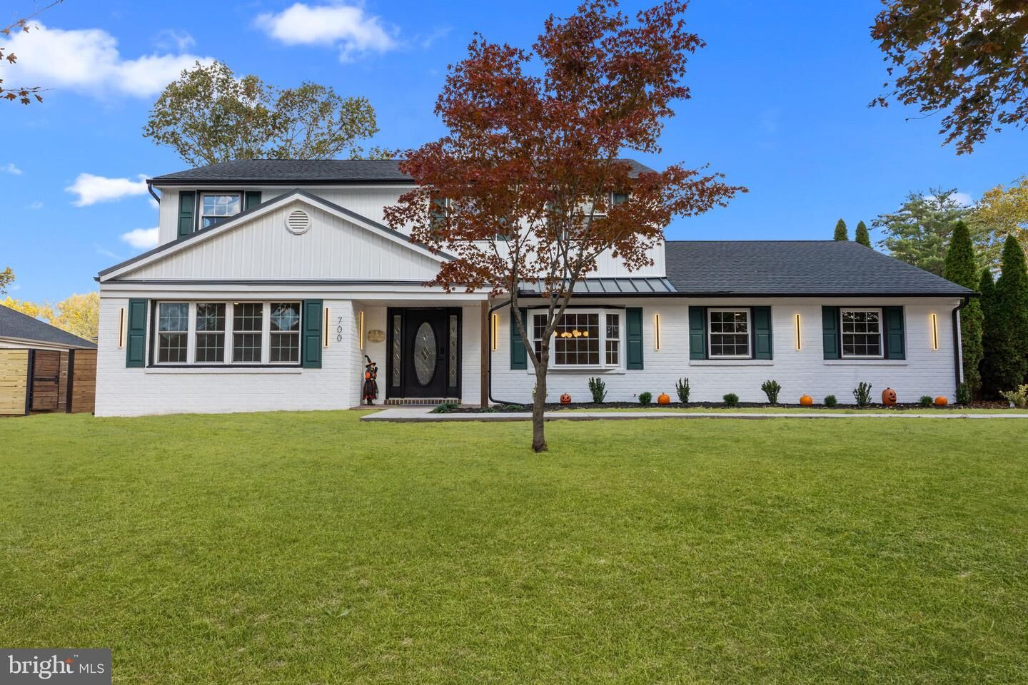 Property Photo:  700 Ardsley Court  PA 19067