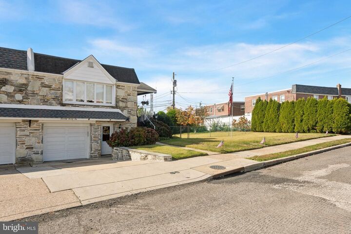 7026 Crease Lane  Philadelphia PA 19128 photo