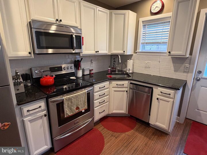 Property Photo:  2810 Miller Street  PA 19134