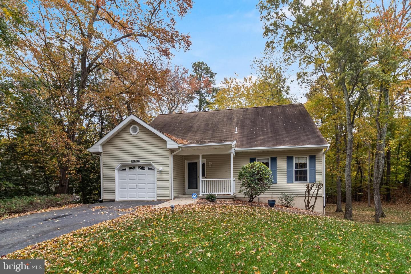 Property Photo: 44087 Granite Way MD 20619