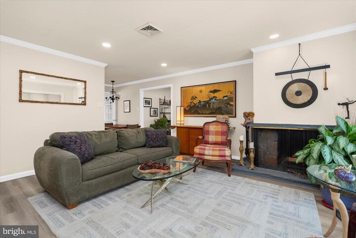 Property Photo:  6 Lantern Lane  PA 19446