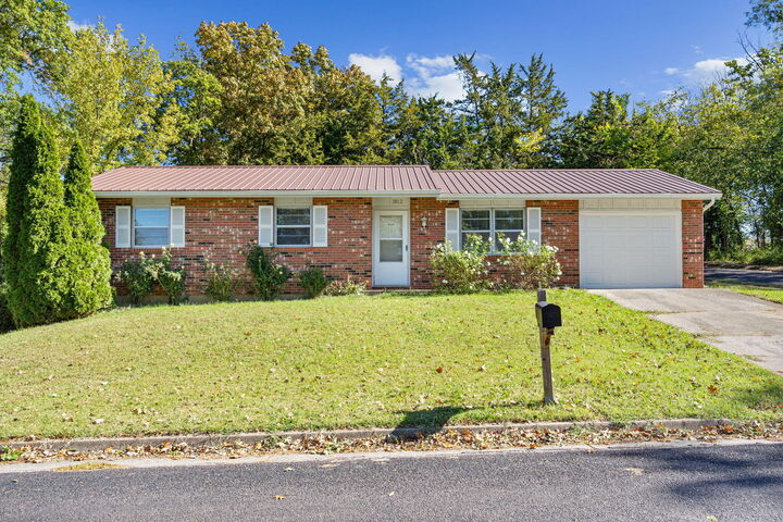 2012 Garnet Dr  Columbia MO 65202 photo