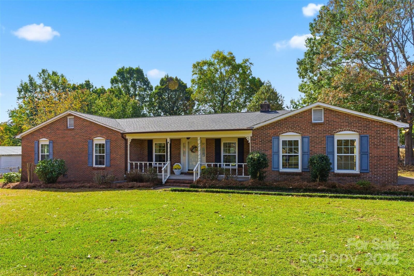 Property Photo:  215 Chadwick Drive  NC 28086 