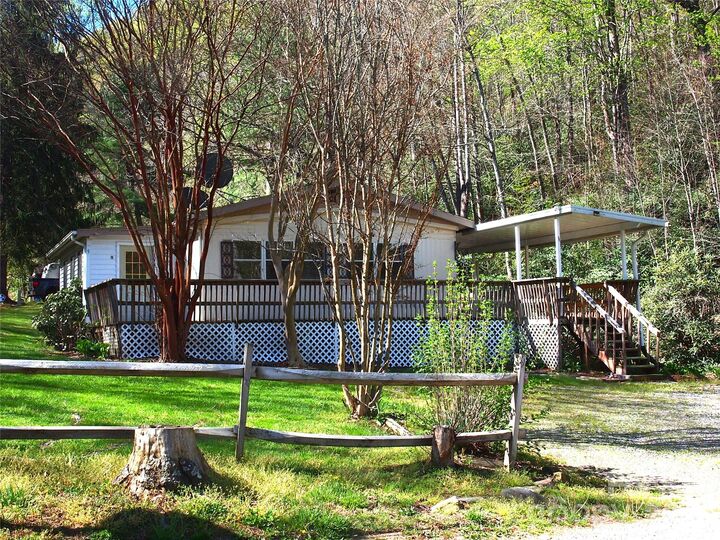Property Photo:  9 Smokey Cove Road  NC 28716 