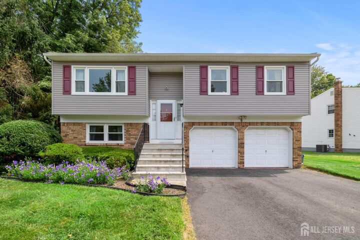 6 Michelle Court  Ewing NJ 08628 photo