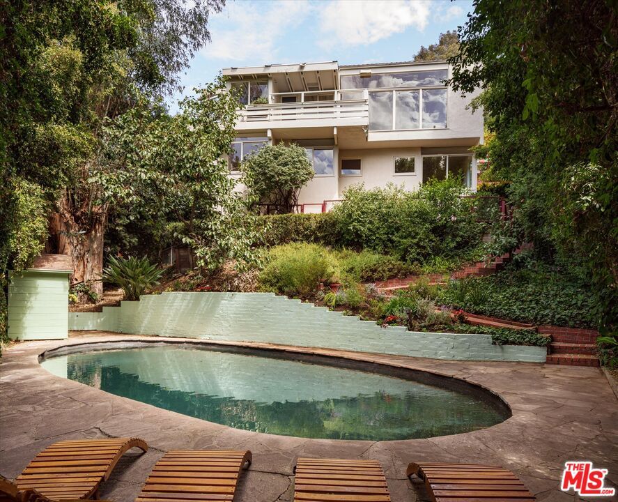 Property Photo:  2764 Outpost Dr  CA 90068 