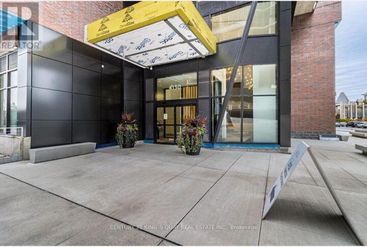 Property Photo:  4130 Parkside Village Drive 3201  ON L5B 3M8 