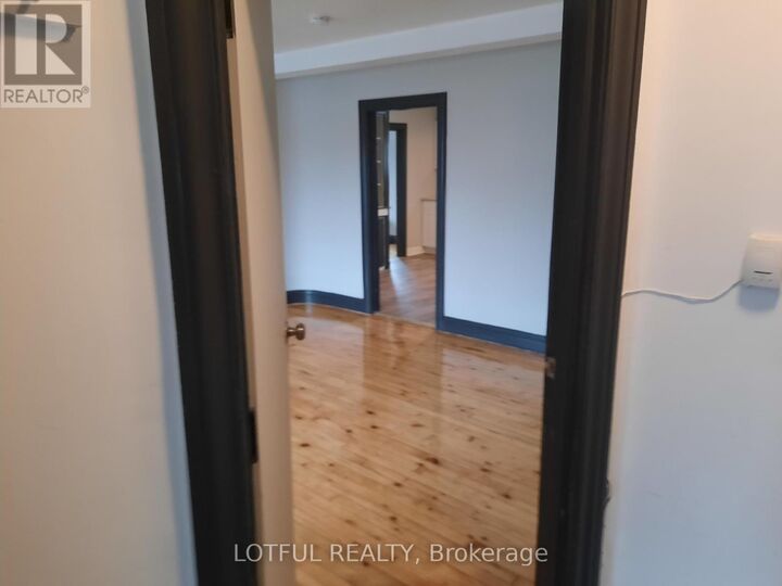 Property Photo:  31 Main Street 5  ON L9H 2P7 