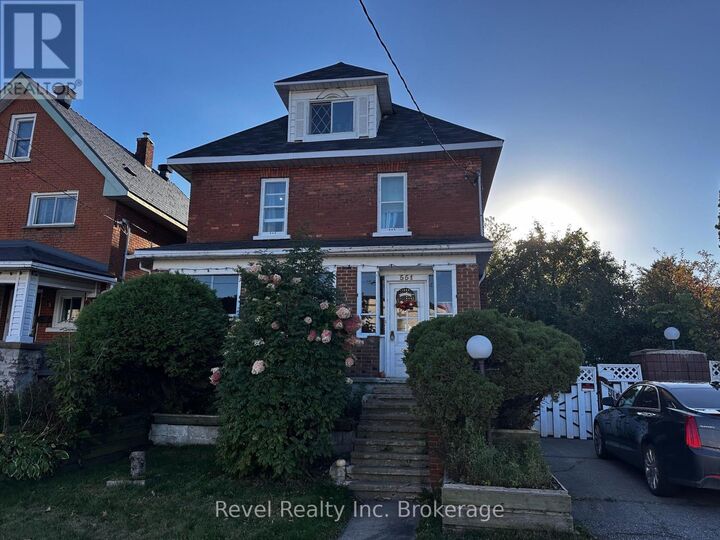 551 First Avenue East  North Bay (Central) ON P1B 1K5 photo