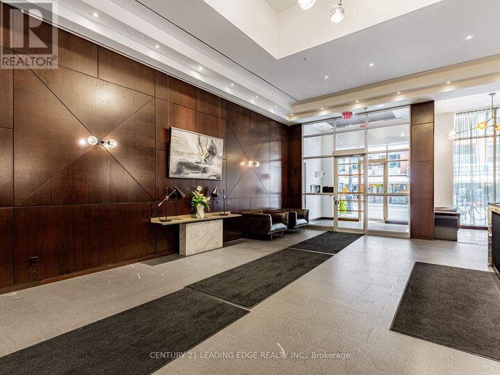 Property Photo:  36 Blue Jays Way 914  ON M5V 0L7 