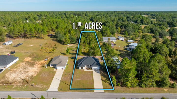 Property Photo:  10152 American Farms Road  FL 32583