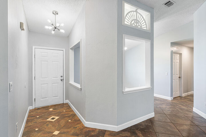 Property Photo:  7933 Skyview Boulevard  FL 32566