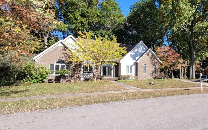 5064 Wolf Run Drive  Erie PA 16505 photo