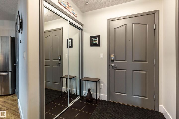 Photo de la propriété: 9008 99 Avenue NW 237 AB T5H 4M6